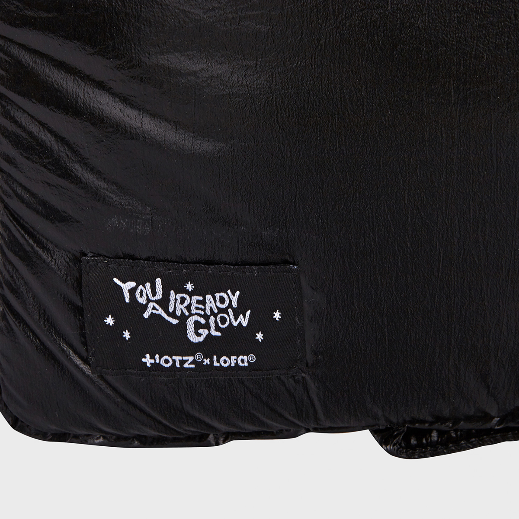 오찌x로파서울 랩탑 클러치 블랙 / FLOTFA3B03