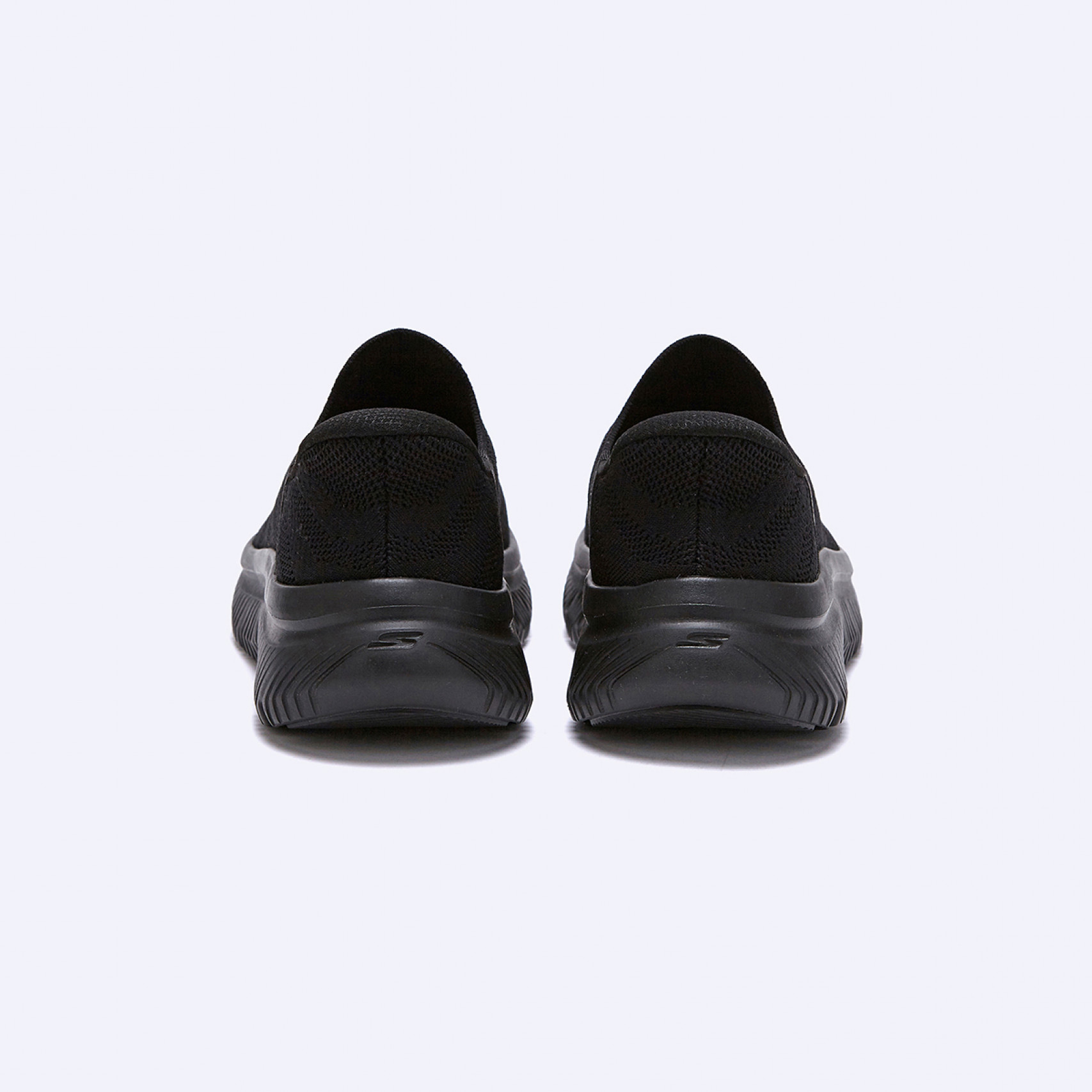 고워크 맥스쿠셔닝 하이퍼 퍼스트 블랙 남성 / 217131BBK