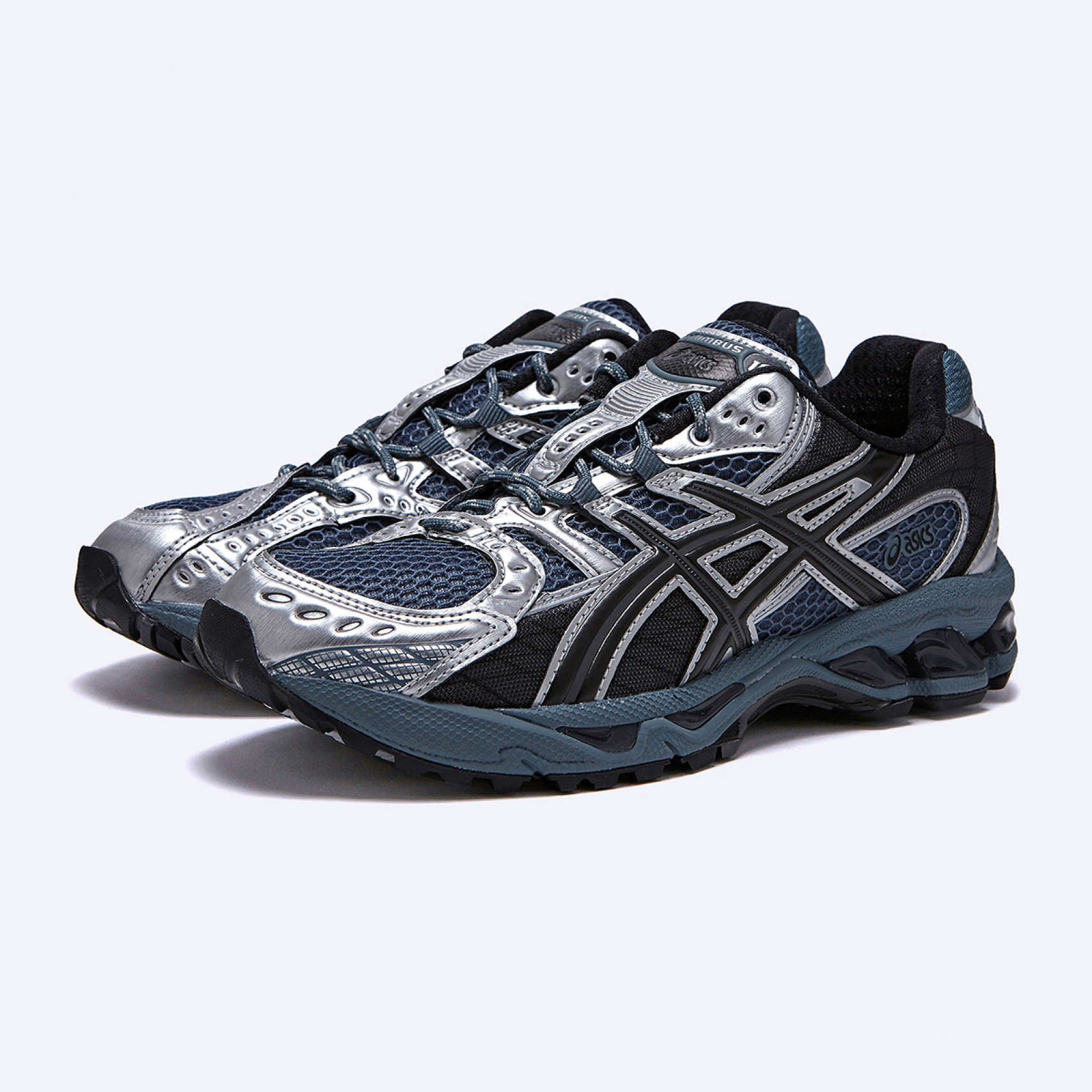 젤 님버스 10.1 아이언 클래드 그래파이트 그레이 / 1203A543-021