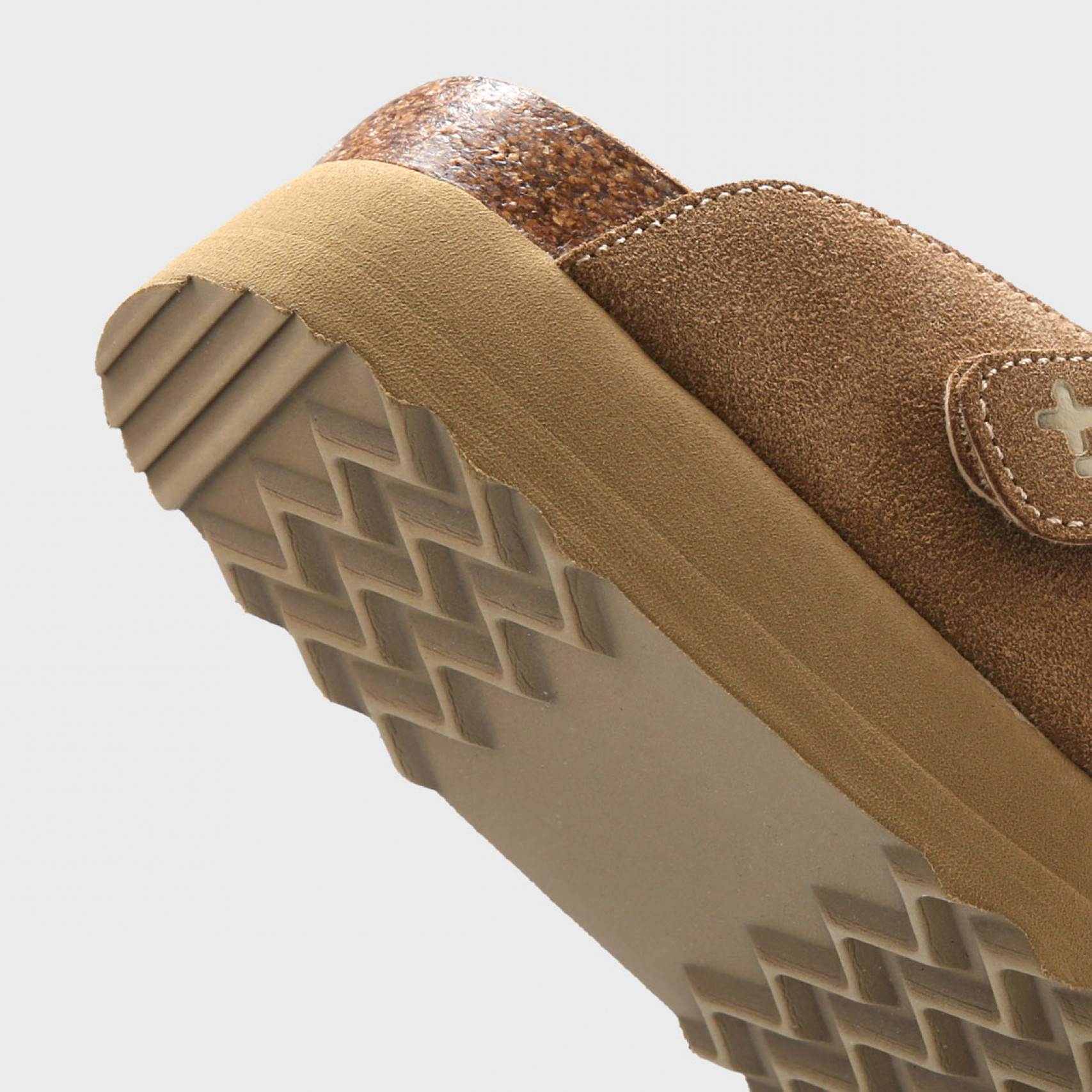 토피 스웨이드 클로그 베이지 여성 / FLOTFA3W46