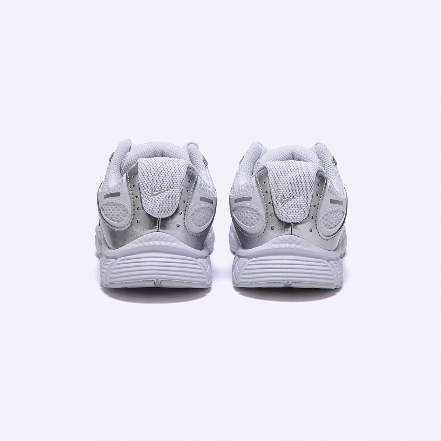 V5 RNR 화이트 메탈릭 실버 여성(주니어) / HQ6411-103