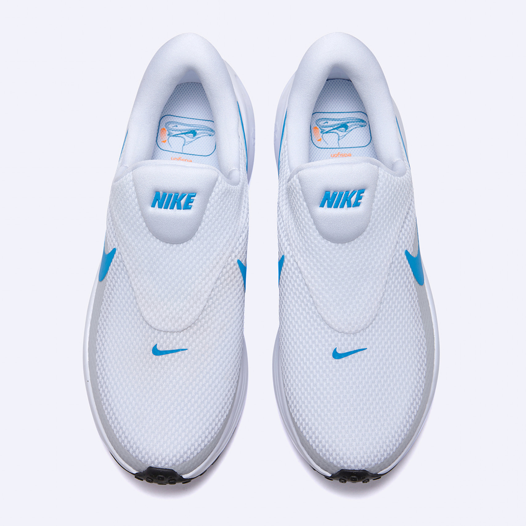 레볼루션 8 이지온 화이트 블루 남성 / HQ2414-101