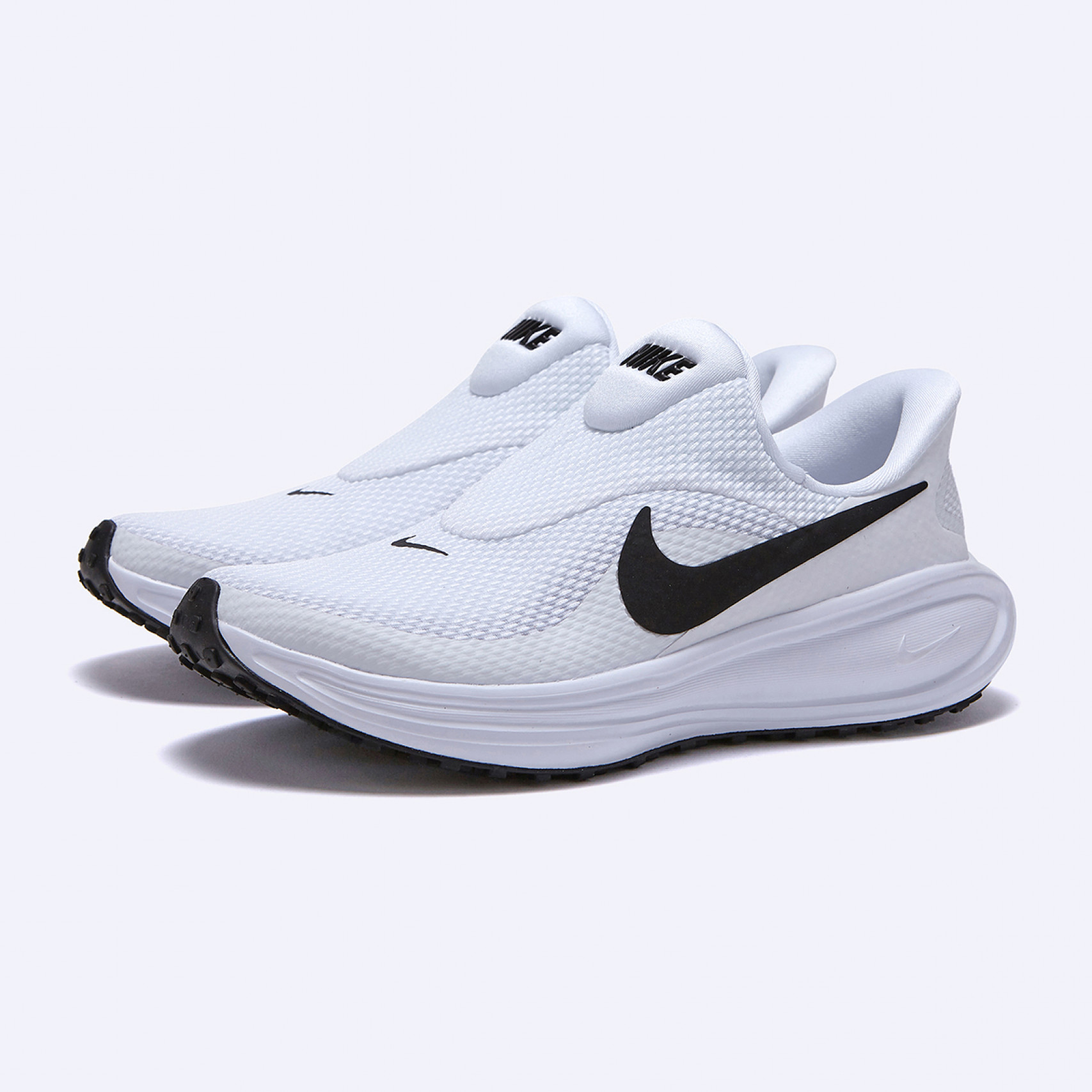 레볼루션 8 이지온 화이트 블랙 여성 / HQ2415-100