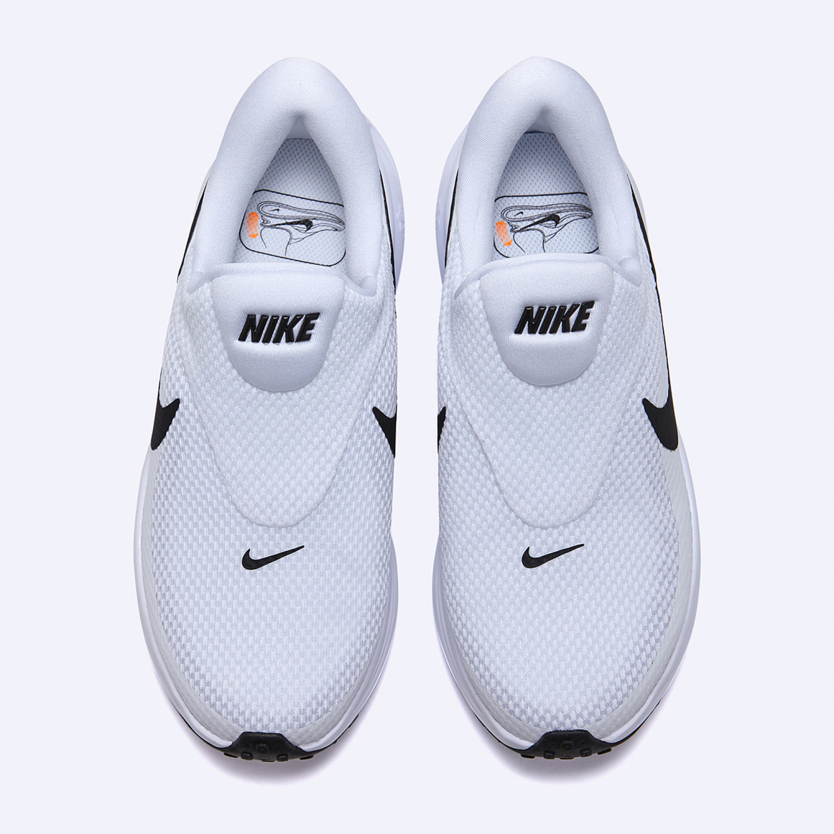 레볼루션 8 이지온 화이트 블랙 여성 / HQ2415-100