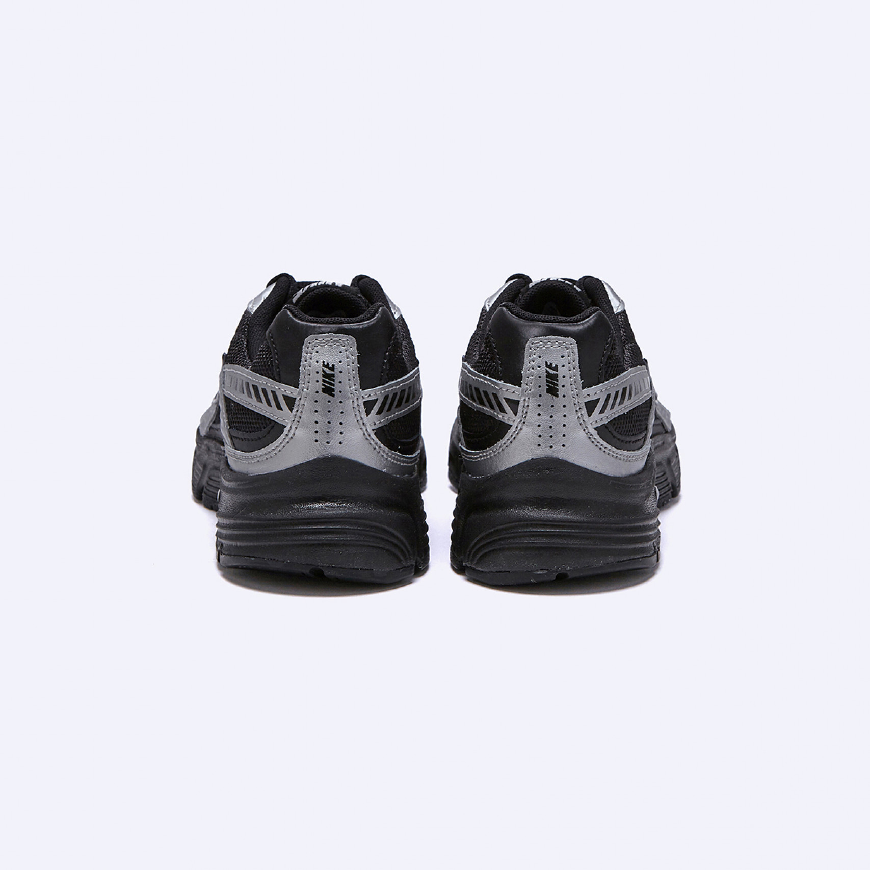 이니시에이터 메탈릭 실버 여성 / IO7597-001