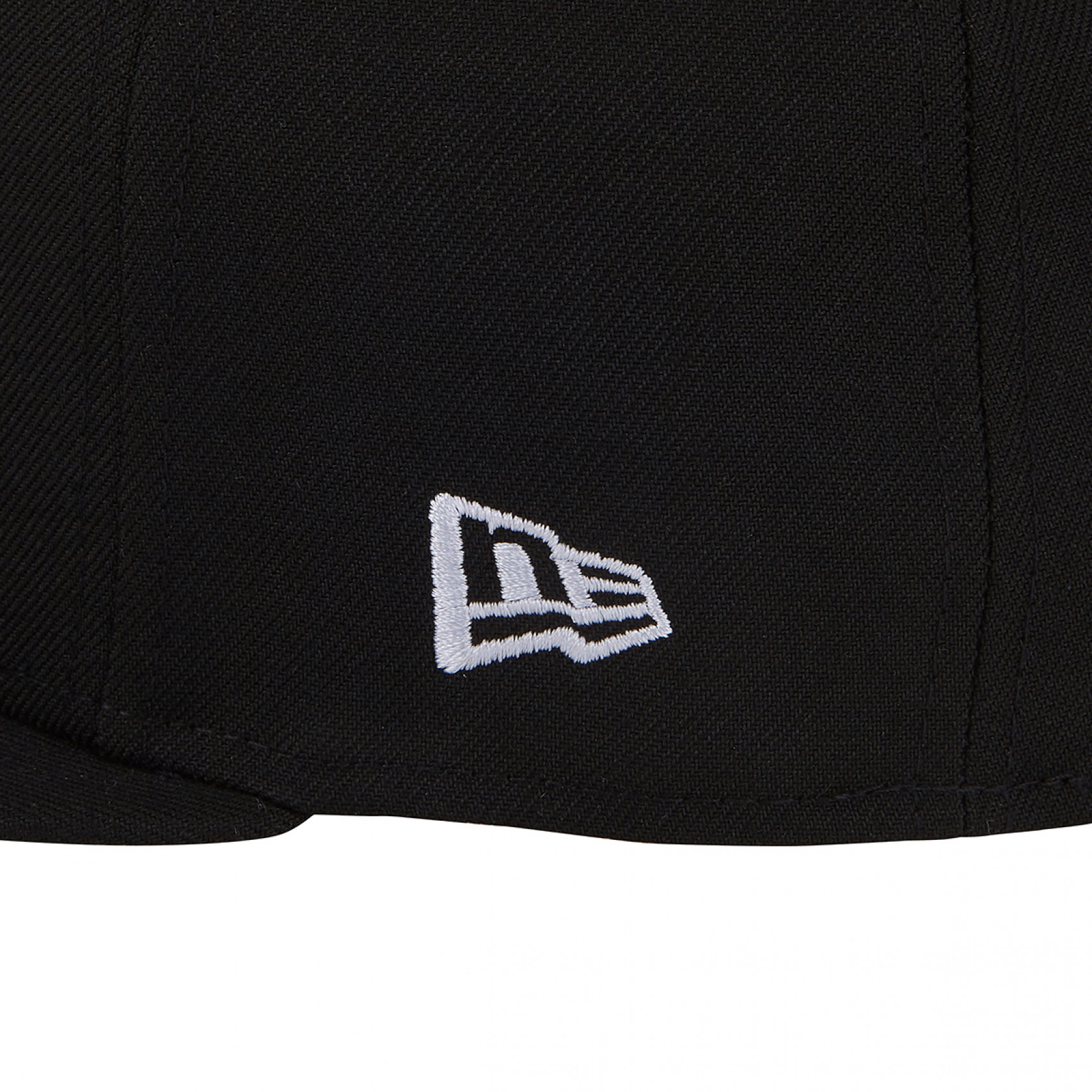 MLB 뉴욕 양키스 베이직 피티드캡 블랙 화이트 / 11591127