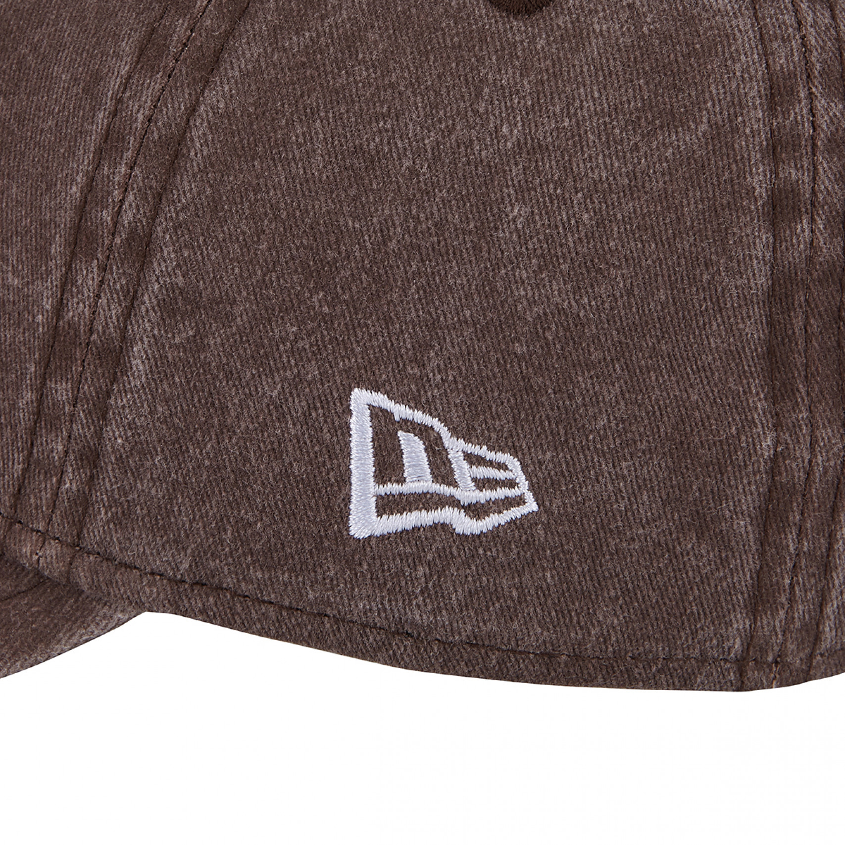 MLB 뉴욕 양키스 피그먼트 워시드 레트로 크라운 언스트럭쳐 볼캡 브라운 / 15131652