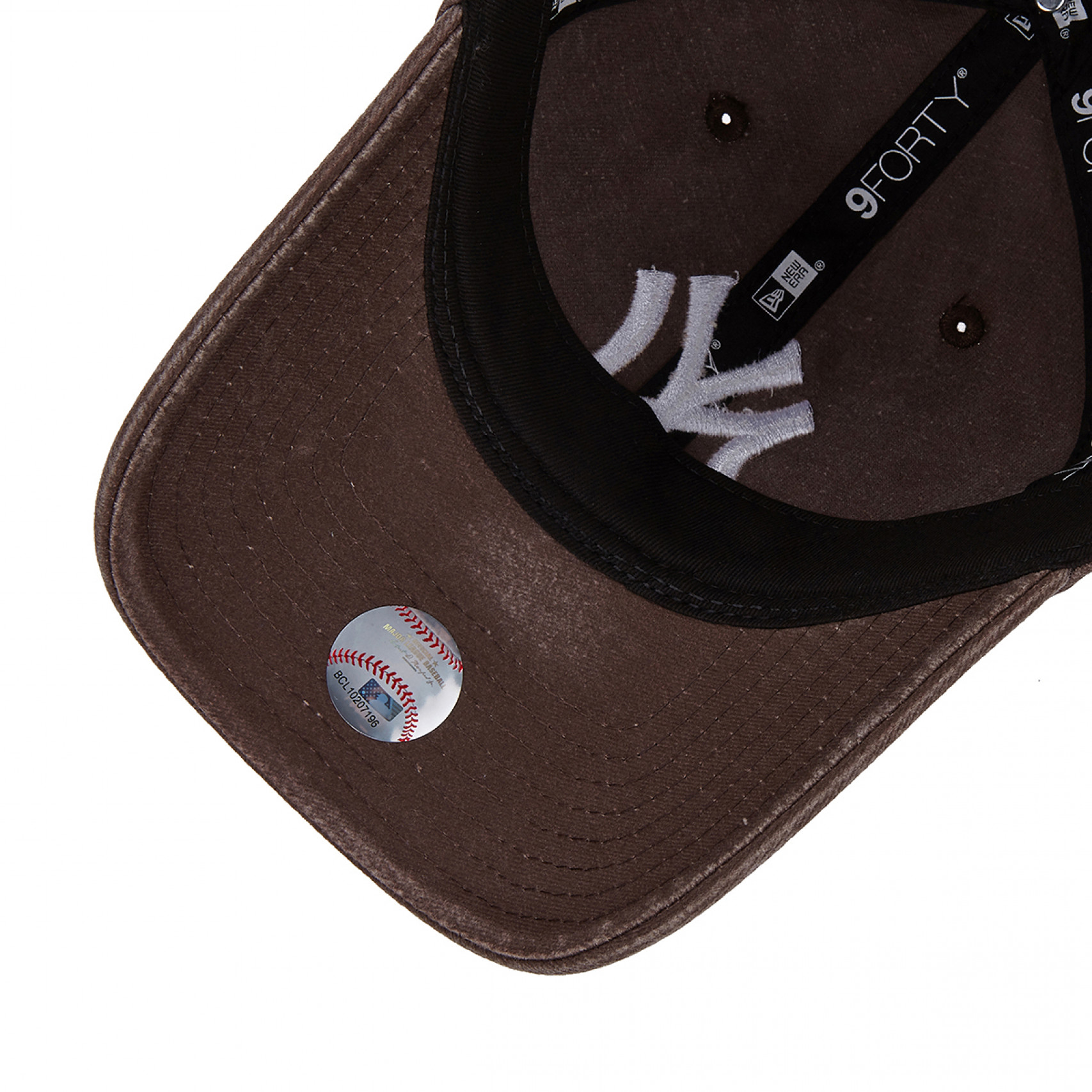 MLB 뉴욕 양키스 피그먼트 워시드 레트로 크라운 언스트럭쳐 볼캡 브라운 / 15131652