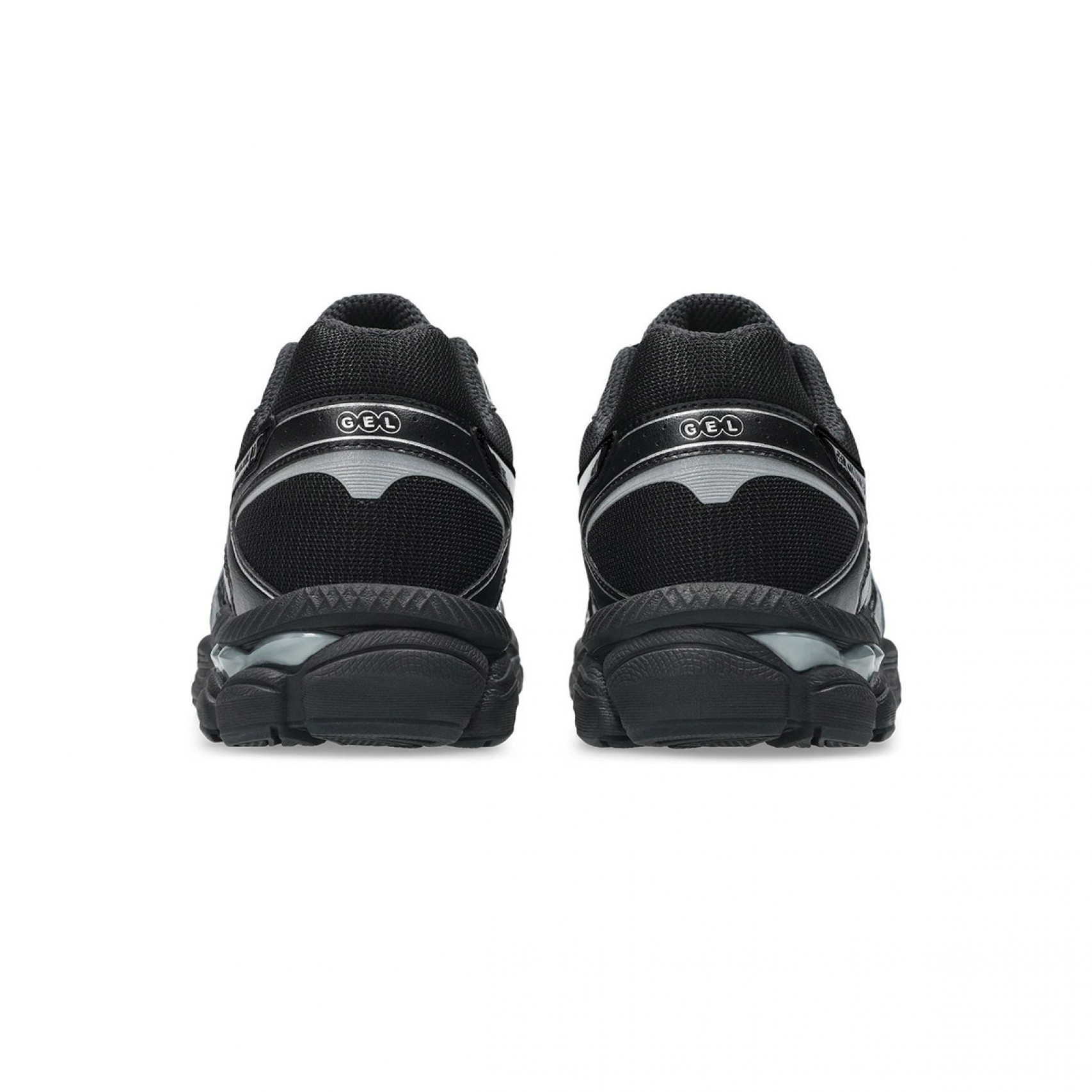 젤 큐뮬러스 16 블랙 / 1203A733-002