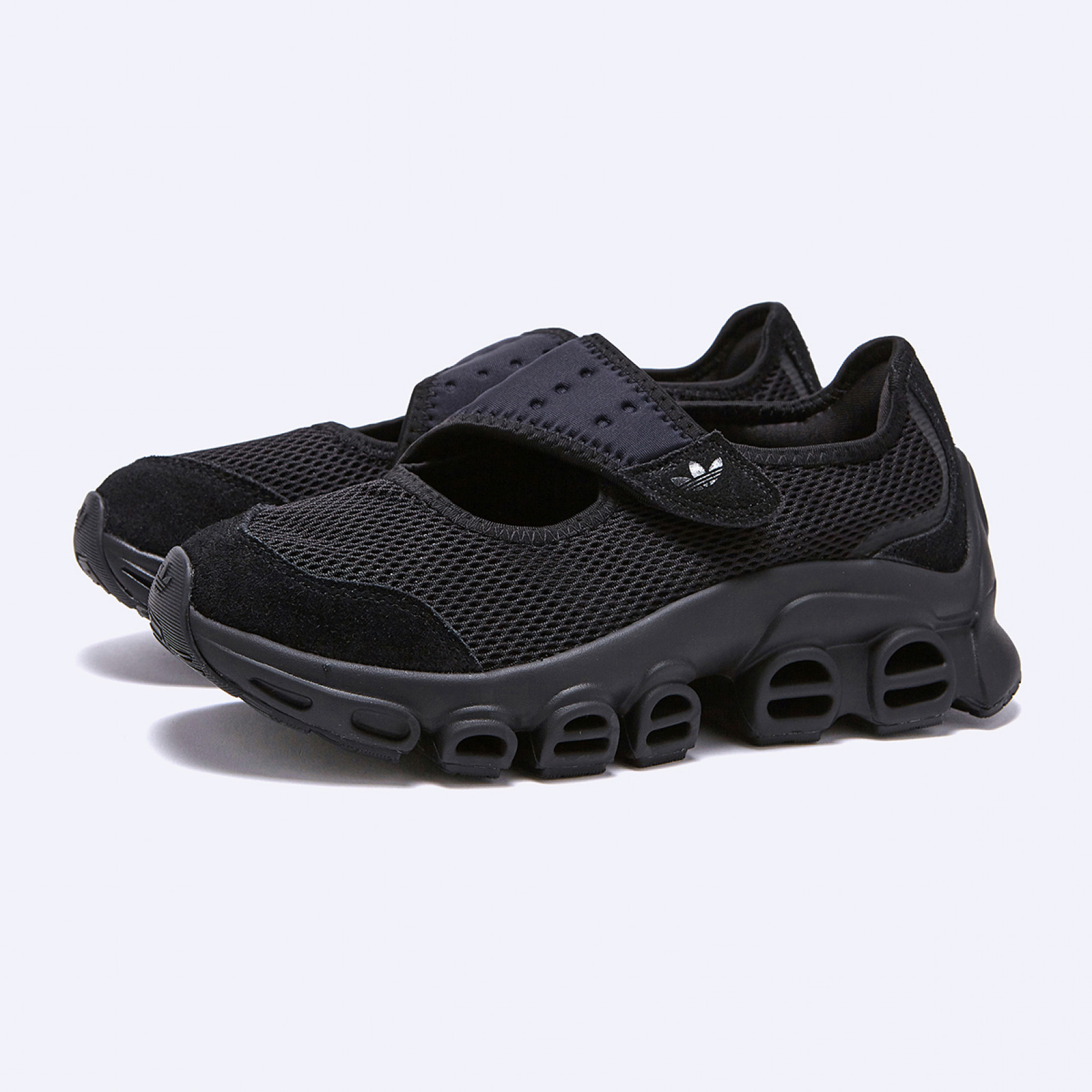 아디폼 메가제인 블랙 / JI2416