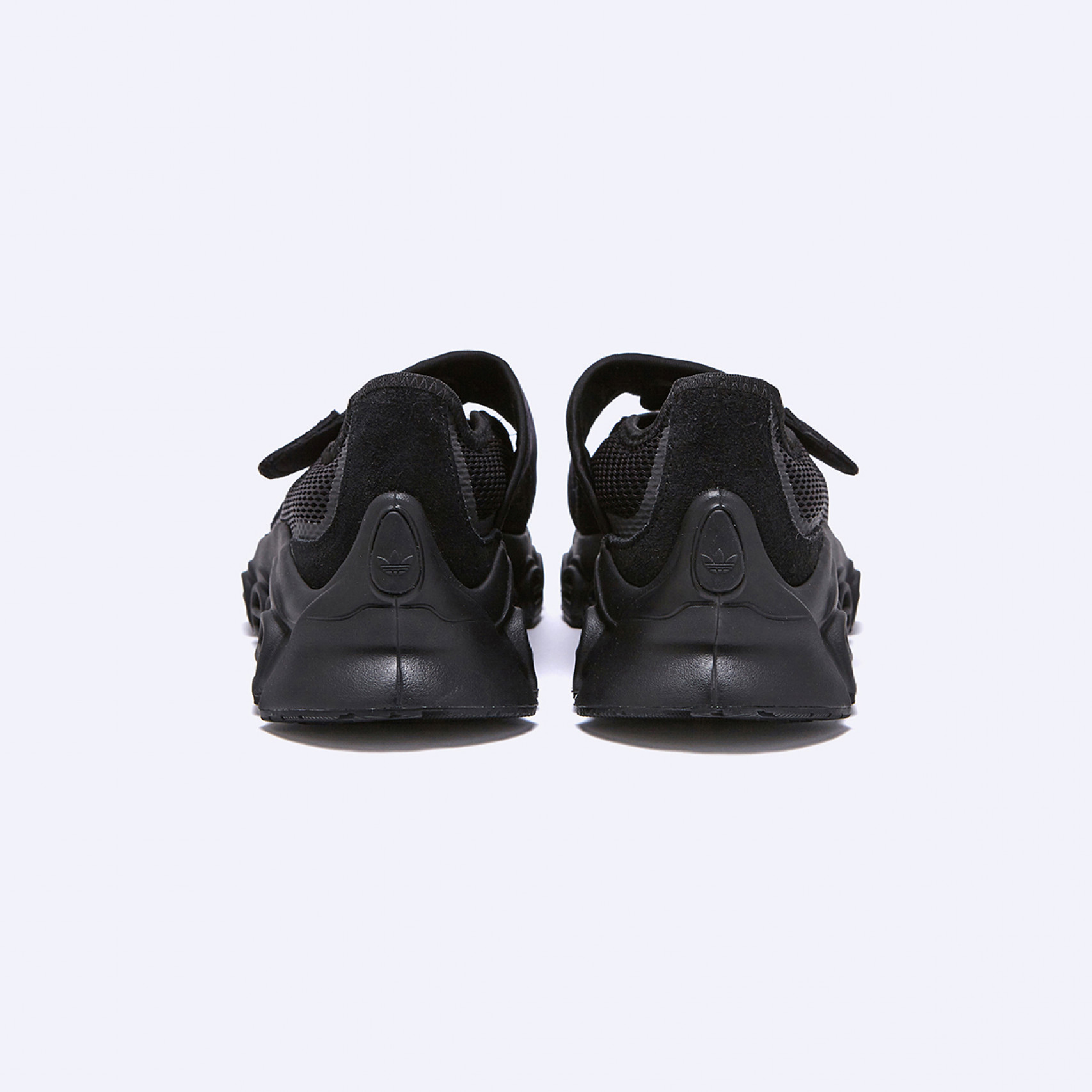 아디폼 메가제인 블랙 / JI2416