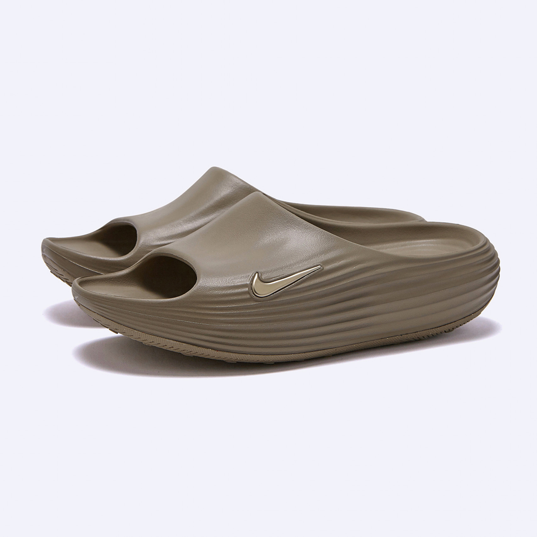 리액트X 리주버네이트 슬라이드 카키 남성 / HV4479-200