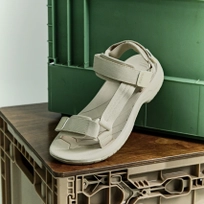 D Basic SPT 샌들 베이지 여성 / FLFDES2W34