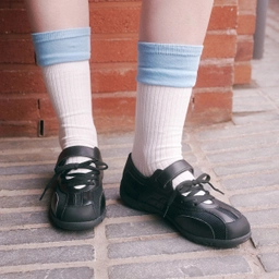 로마리 레이스업 스니커즈 블랙 / FLOTFA1W17