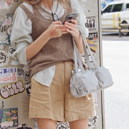 말리부 글로시 숄더백 라이트 그레이 / FLOTFA1B05