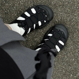 뉴포트 H2 블랙 여성 / 1025028