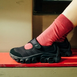 아디폼 메가제인 코어 블랙 / JI2416