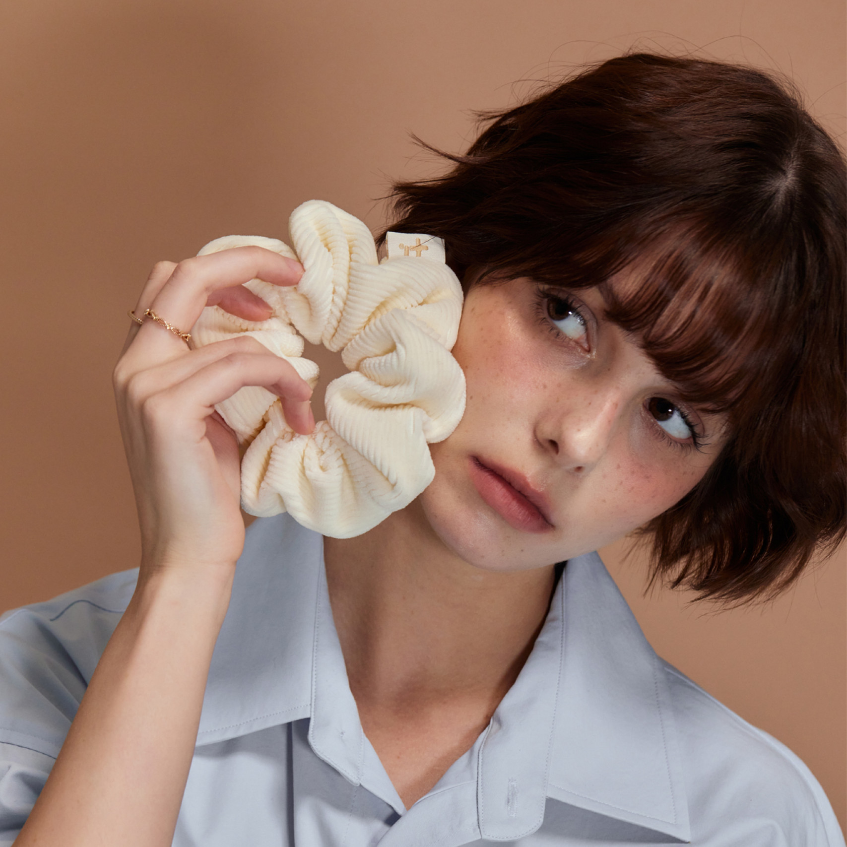 코듀로이 헤어 스크런치 아이보리 / FLOTFA3A06