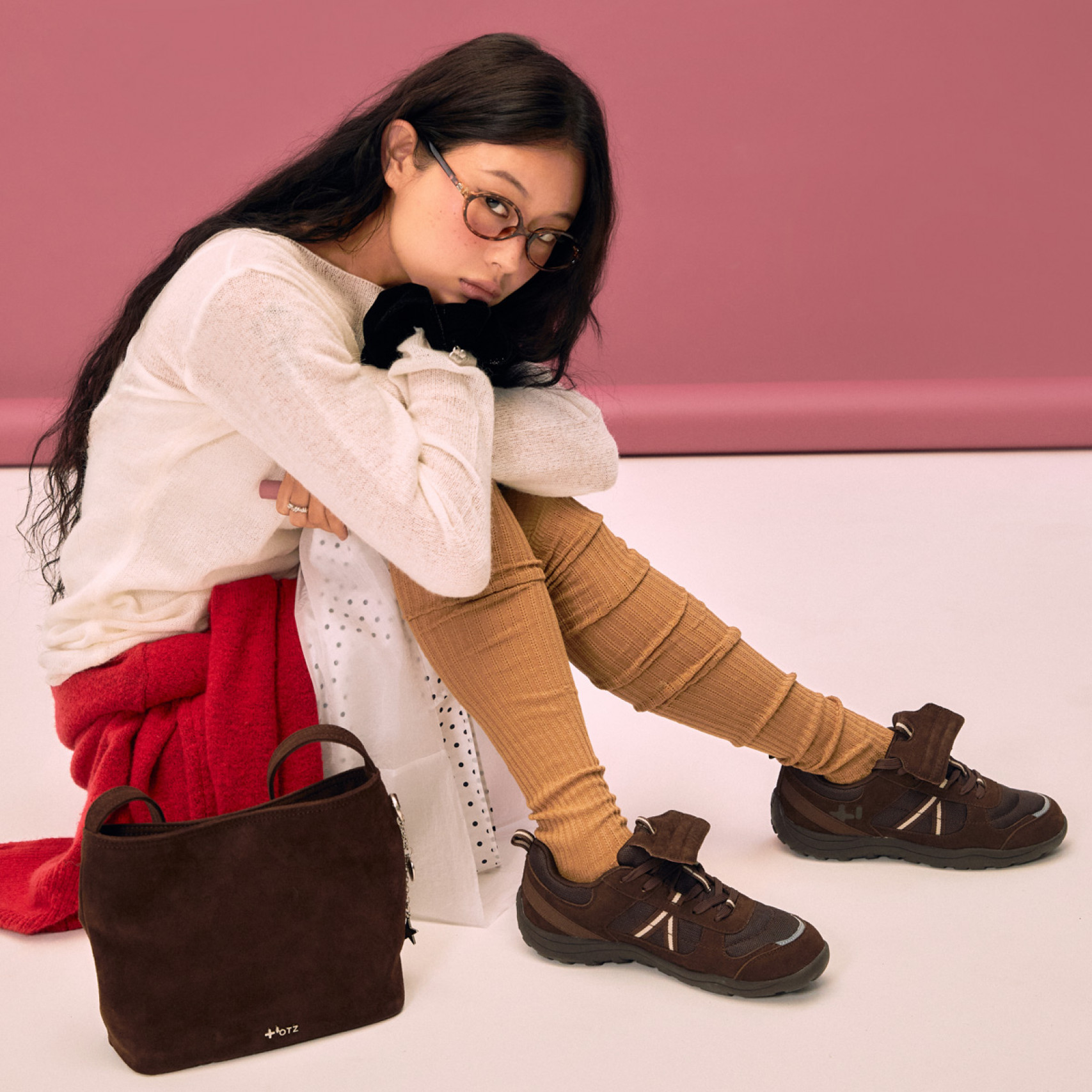 플랩 스웨이드 스니커즈 브라운 / FLOTFA3W45