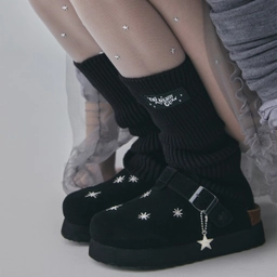 오찌x로파서울 토피 스웨이드 클로그 블랙 / FLOTFA3W49