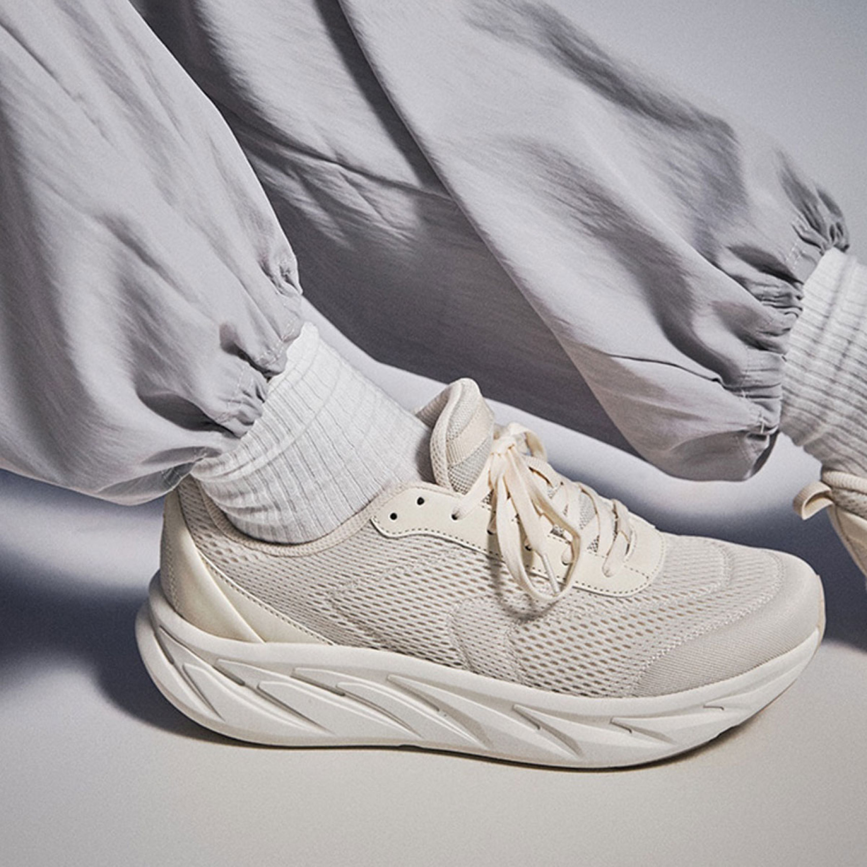 컴피이지 브리즈V2 아이보리 / HPCR5FB30339