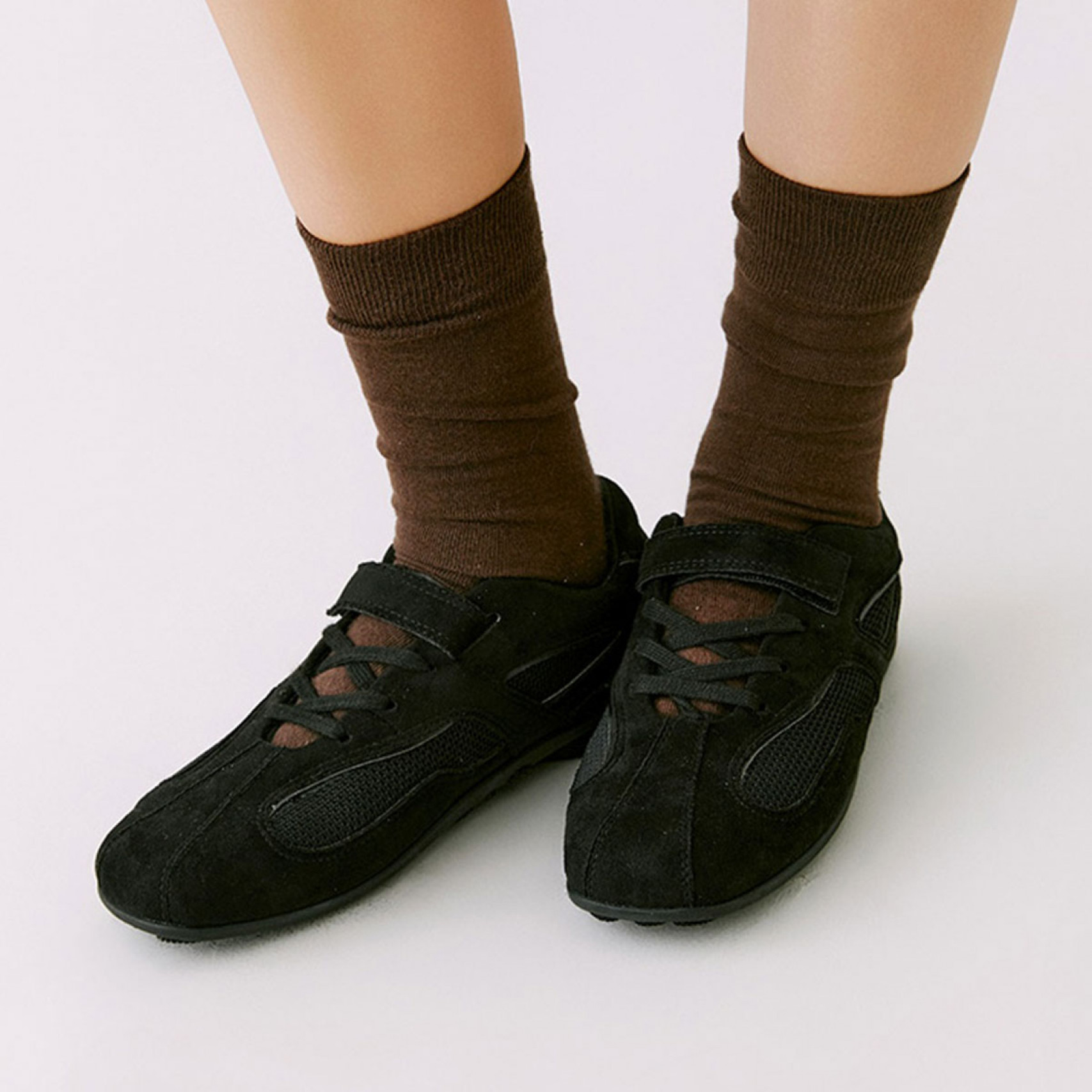 벨크로 플랫 스니커즈 블랙 여성 / HPWPDFBT0219