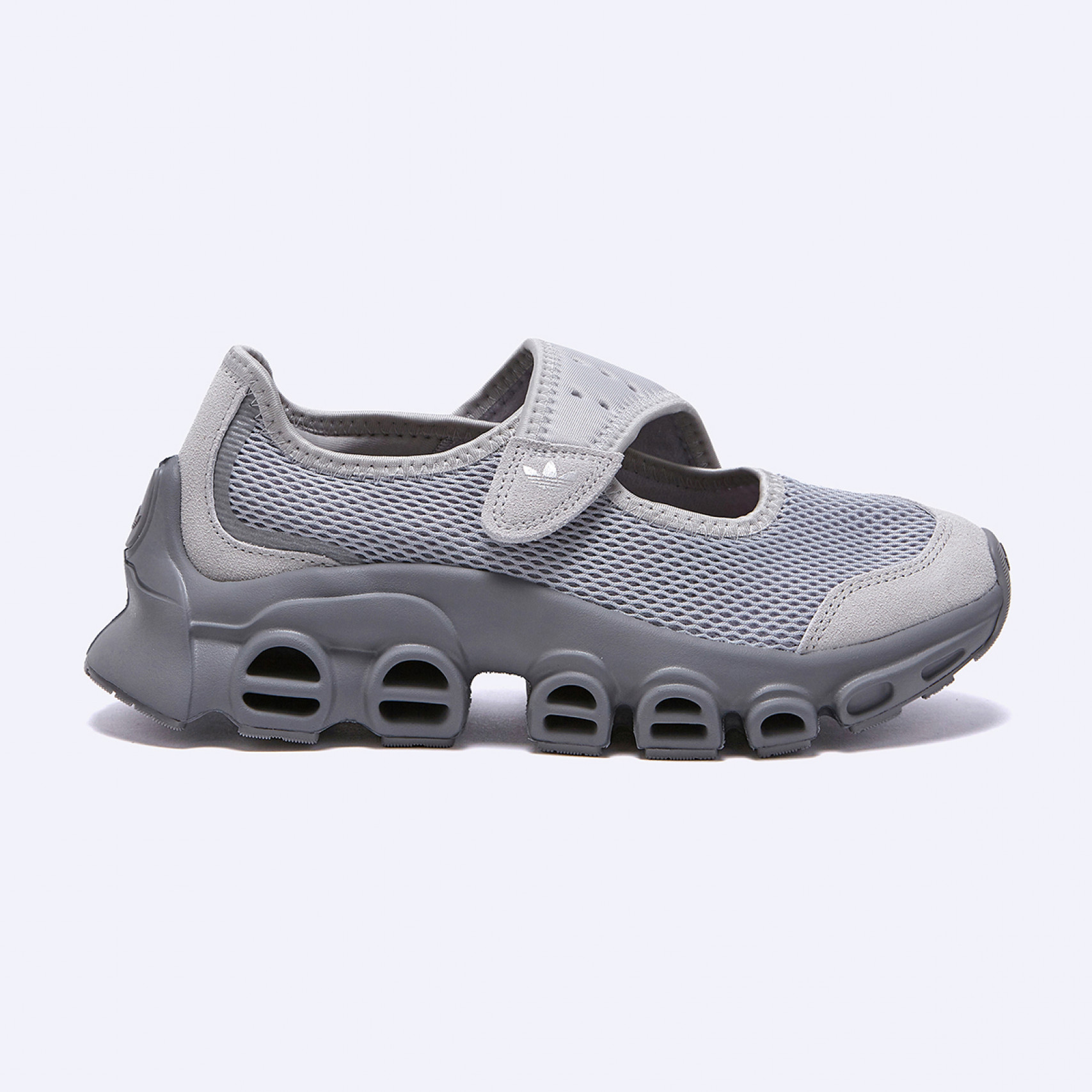 아디폼 메가제인 그레이 / JH7556