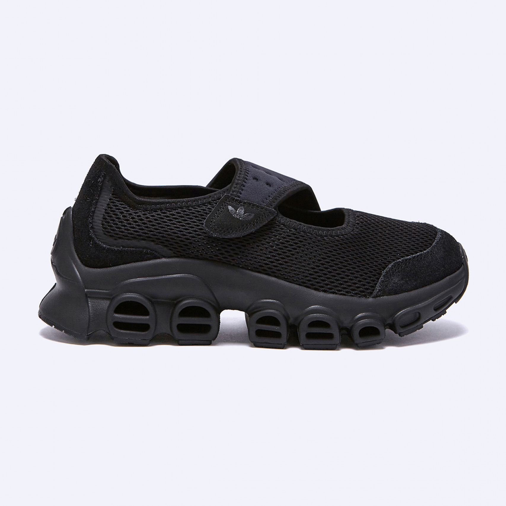 아디폼 메가제인 블랙 / JI2416